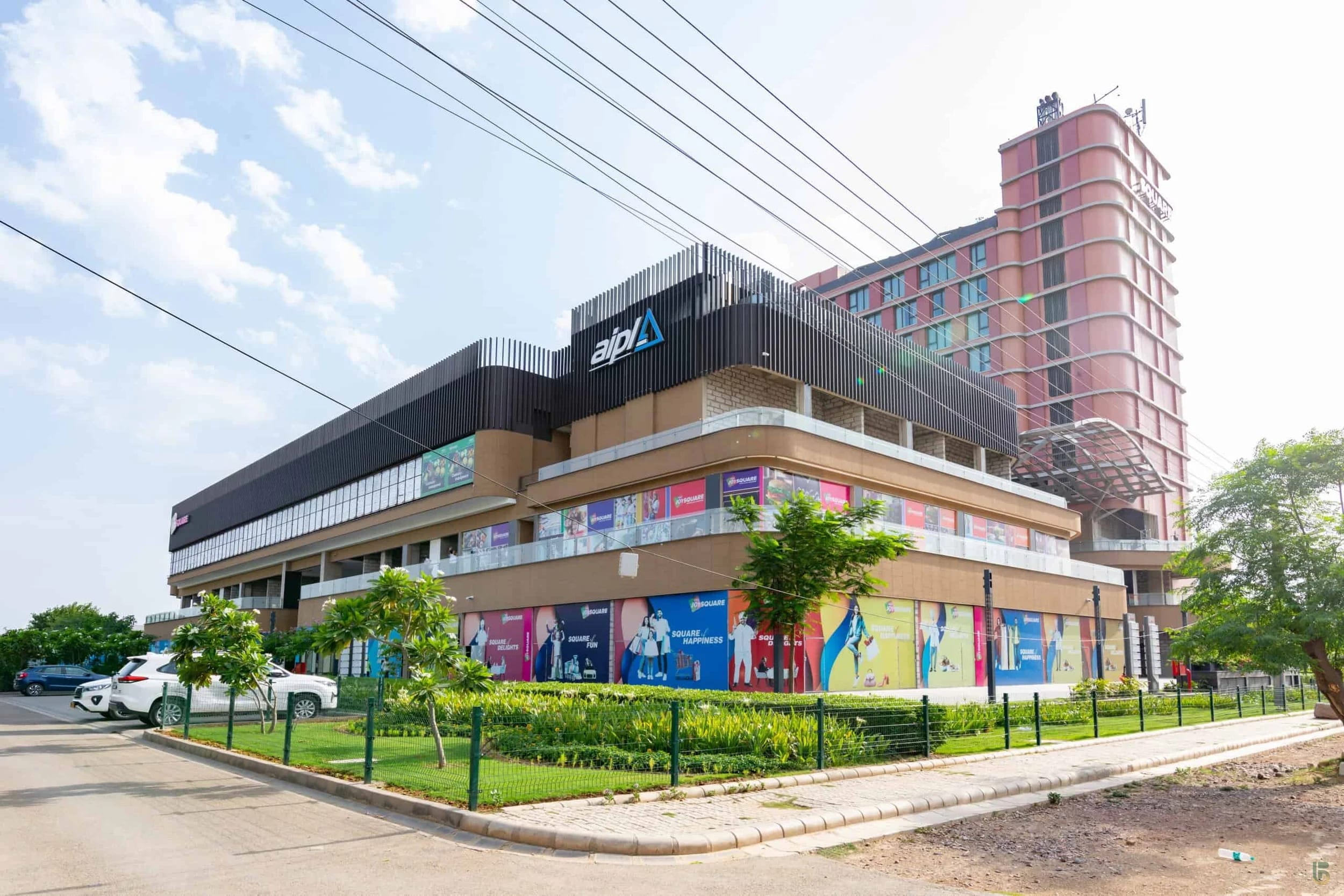 AIPL Joy Square Sector 63A Gurgaon by AIPL in Gurgaon > Golf Course Extension Road > Sector 63A - Luxury studio apartments